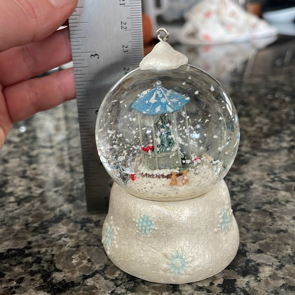 2007 Winter Wonderland #6F - Gathering Friends - Picture 5 of 5